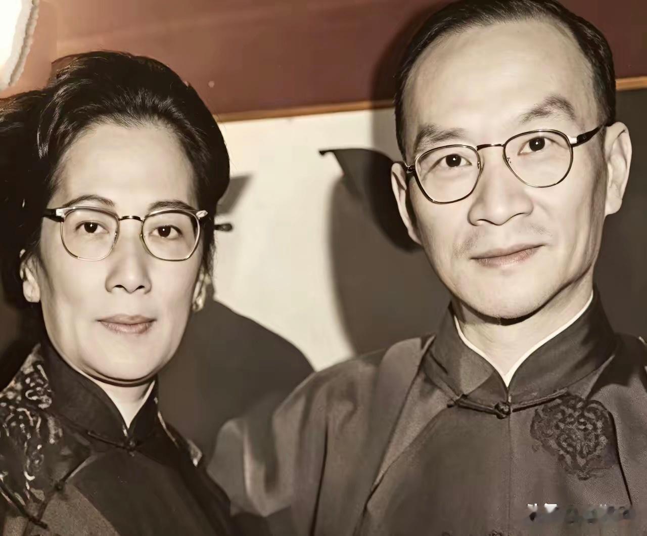 谢霆锋的爷爷是谢振生，他是广东番禺人，是民国时期广州的富商，从事银号、绸缎生意，