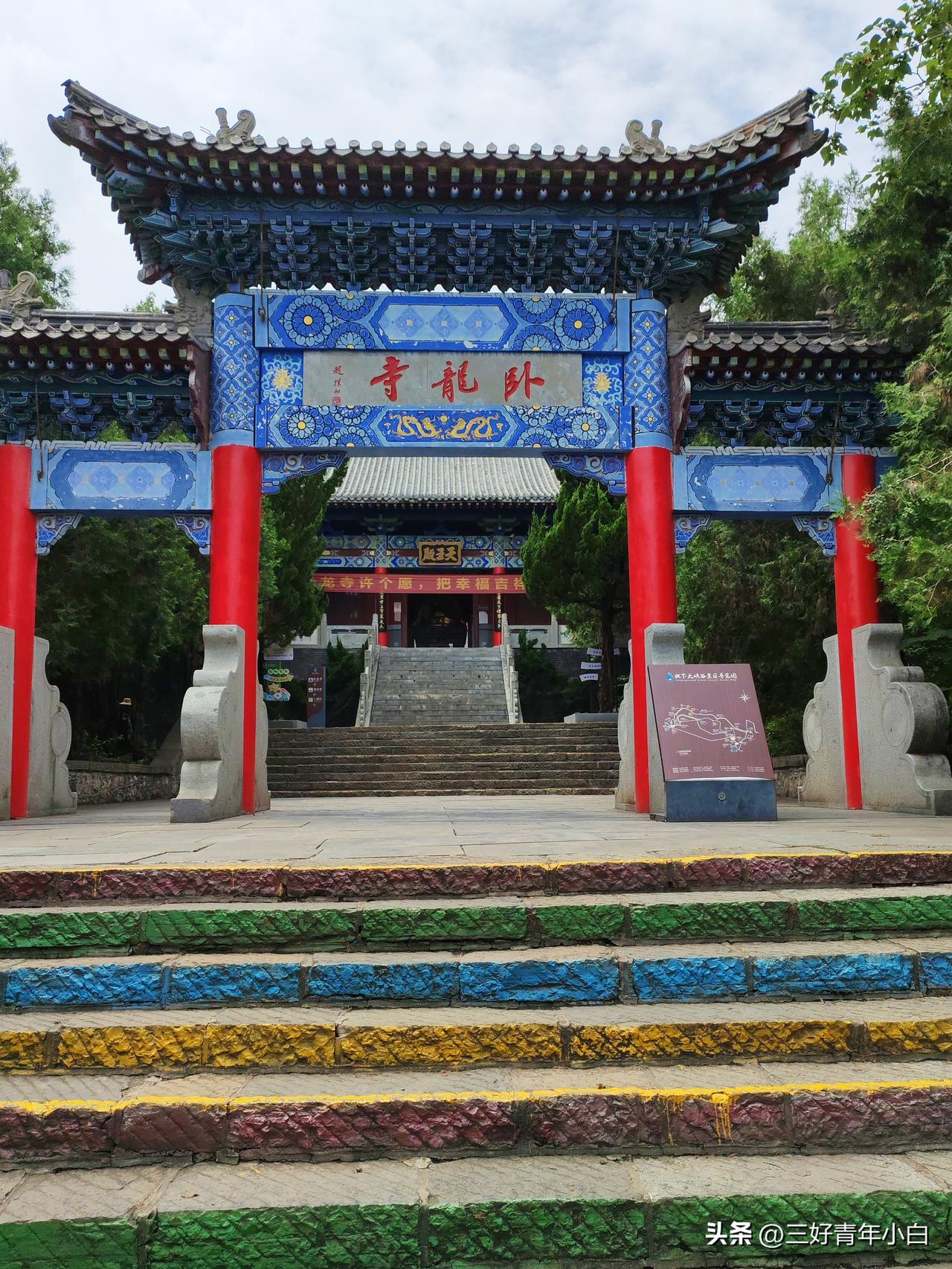 秦岚同款旗舰座驾海豹08是5米级中大型轿车，长宽高5150/1999/1505m