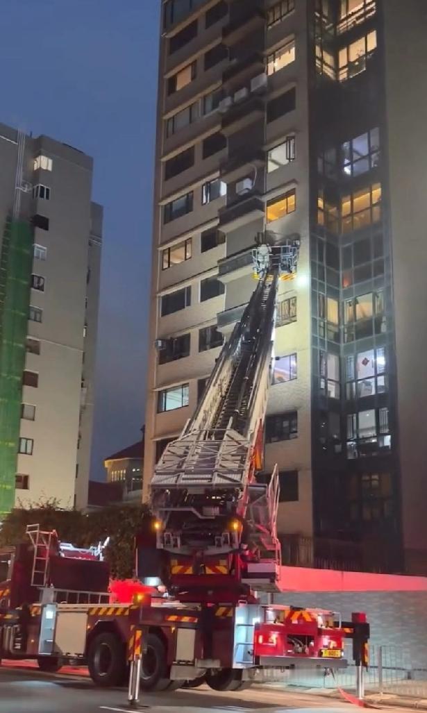 （5月1日）晚上近7时，香港警方接获报案，指何文田界限街122至124号皇冠阁一