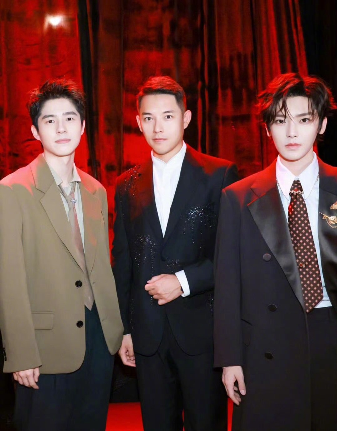 W盛典男星内场图：刘昊然、侯明昊、檀健次、龚俊、周深、张康乐，谁赢了？ W盛典群