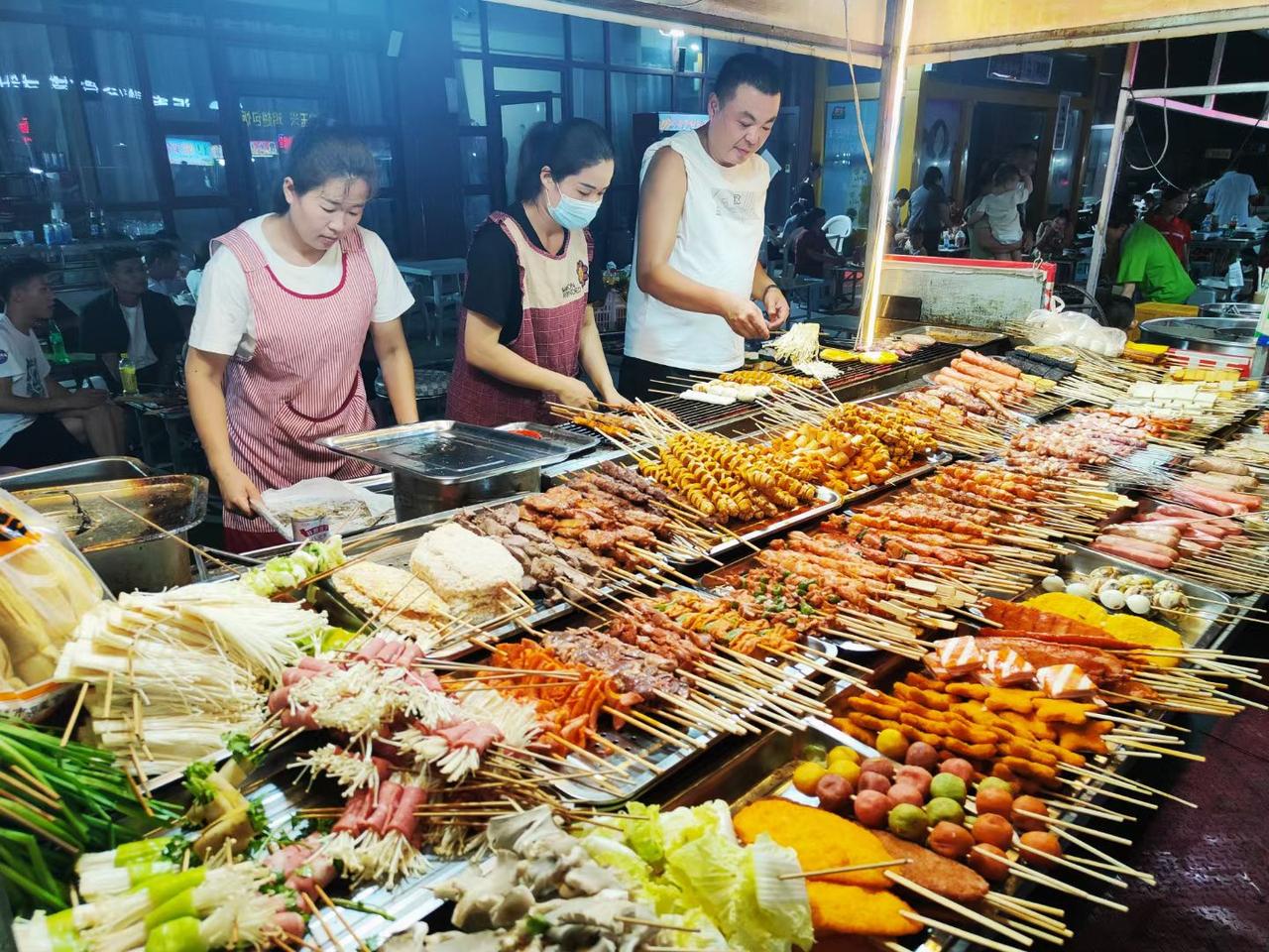 四方食事，人间至味，不过一碗人间烟火，临沂市沂南县城最懂这句话。

热气腾腾的早