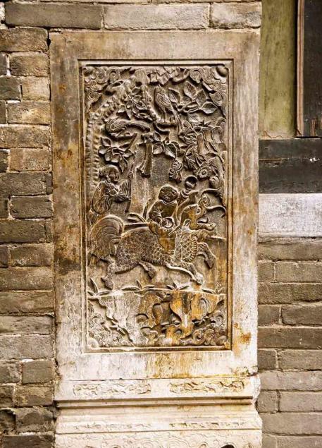 古代雕刻作品中的社会生活反映

古代雕刻不仅是艺术表现的形式，更是历史文化的重要