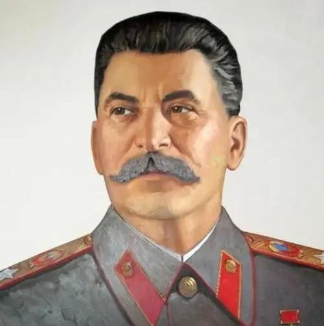 1943年，赫鲁晓夫儿子被判枪决，他为救儿子竟两次向斯大林下跪，尊严尽失。但最终