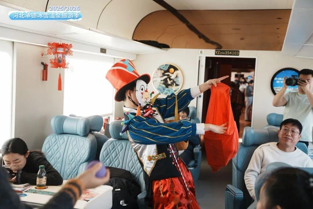 五一特色专列串起万里山河五一特色文旅专列太会整活了！全国多趟主题专列重磅上线，横