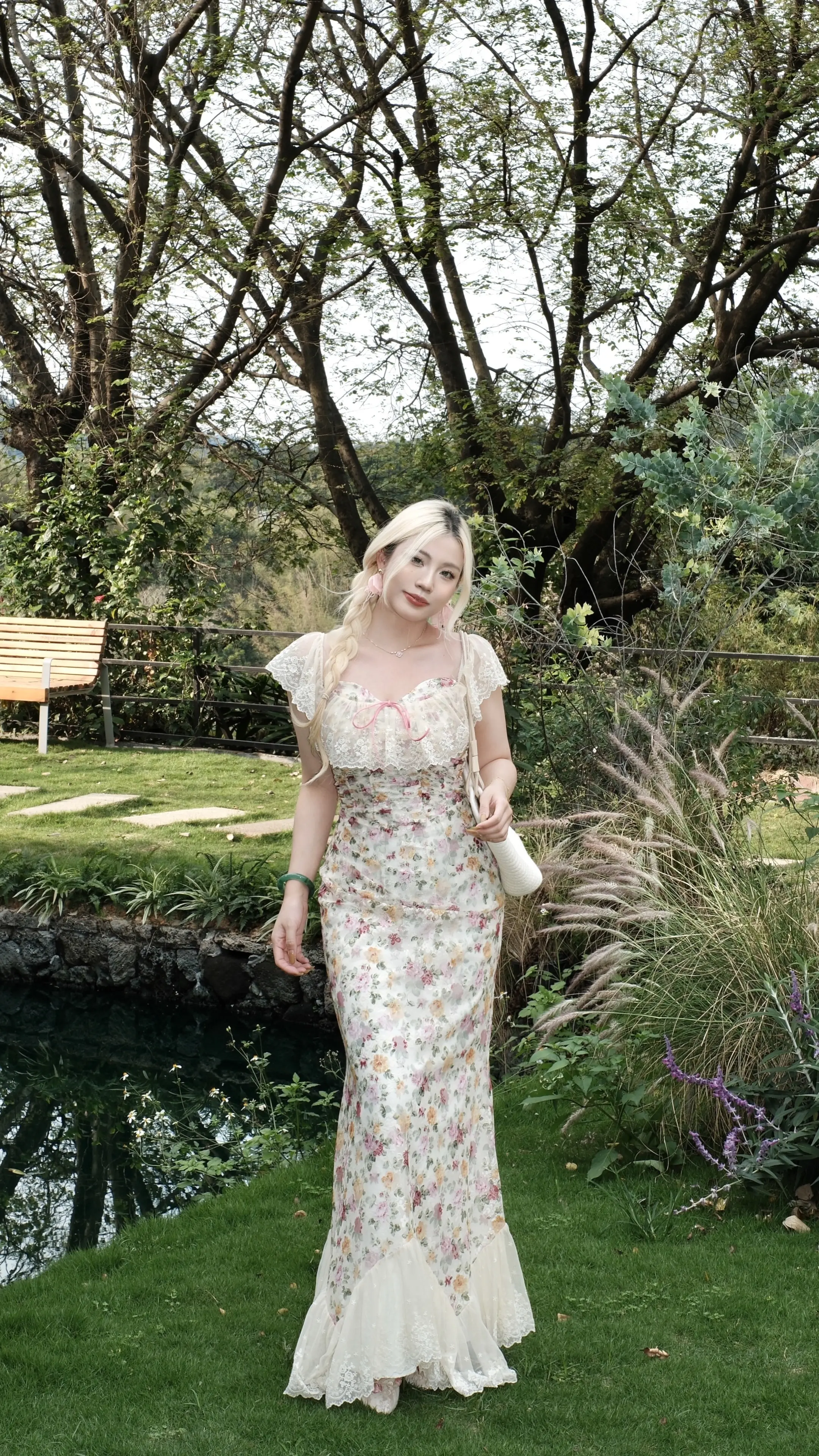 对自己越满意 对外界的不满就越少～