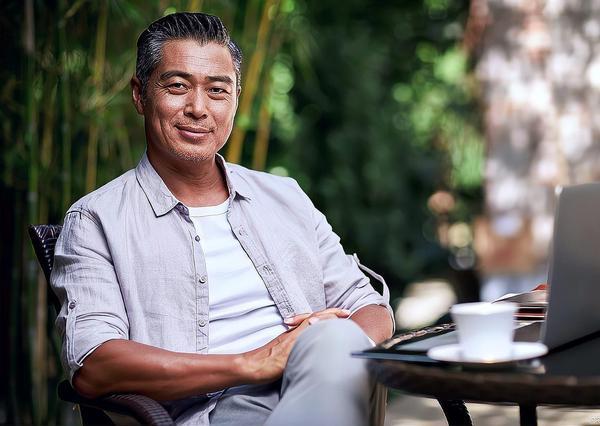 40岁后男人的高级魅力：不靠外表，全靠这6种习惯支撑
 
最近一篇探讨中年男性魅