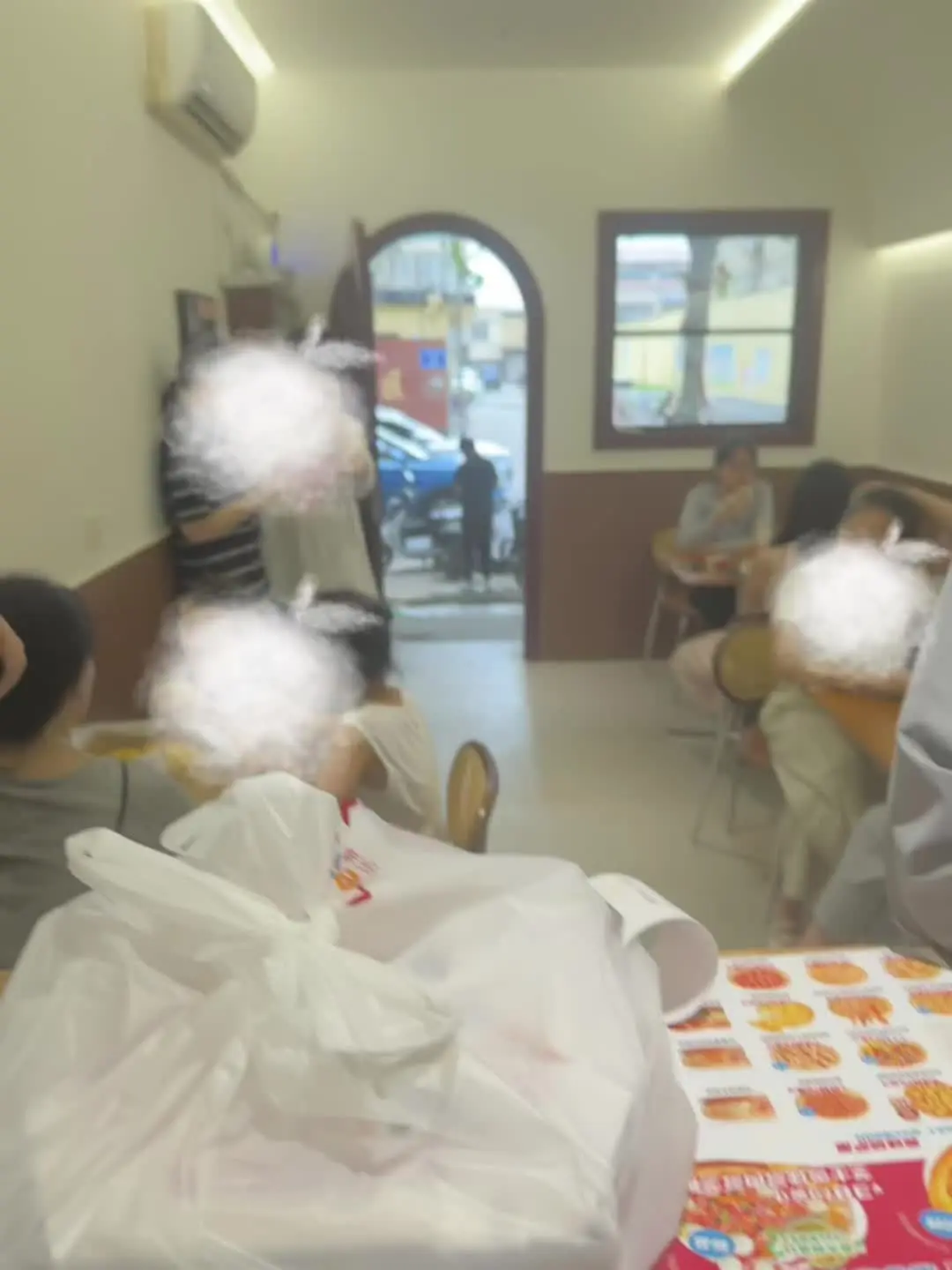 只有在社会上一个人摸爬滚打走过来的女生和真真实实吃过苦 吃过亏的女孩子...