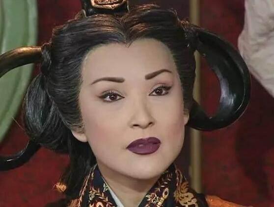 “吕后临终前，命人把未央宫所有铜镜、铜盆、铜灯、铜漏、铜虎符——全熔了，只铸一口