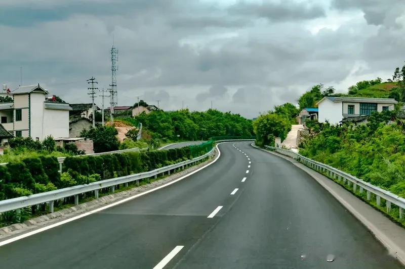 大理州公安局交通管理支队高速交警四大队辖区路况提示：

2025年2月17日大丽