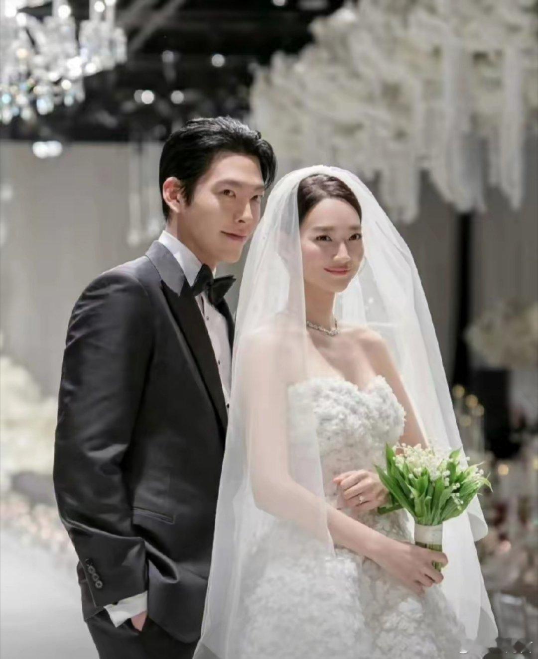 申敏儿 金宇彬金宇彬申敏儿婚礼现场照曝光，颜值天花板合体金宇彬申敏儿婚礼现场照终