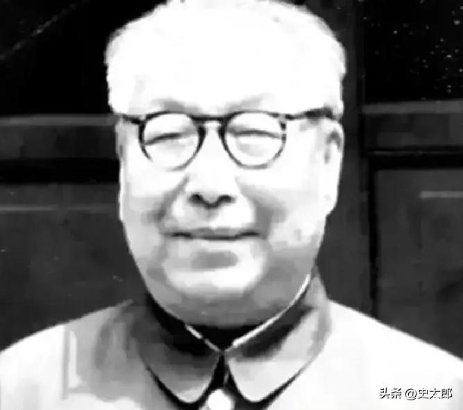 1988年农民朱海清在地里干农活，村长气喘吁吁跑来：“别干了，快回去，你家来了个