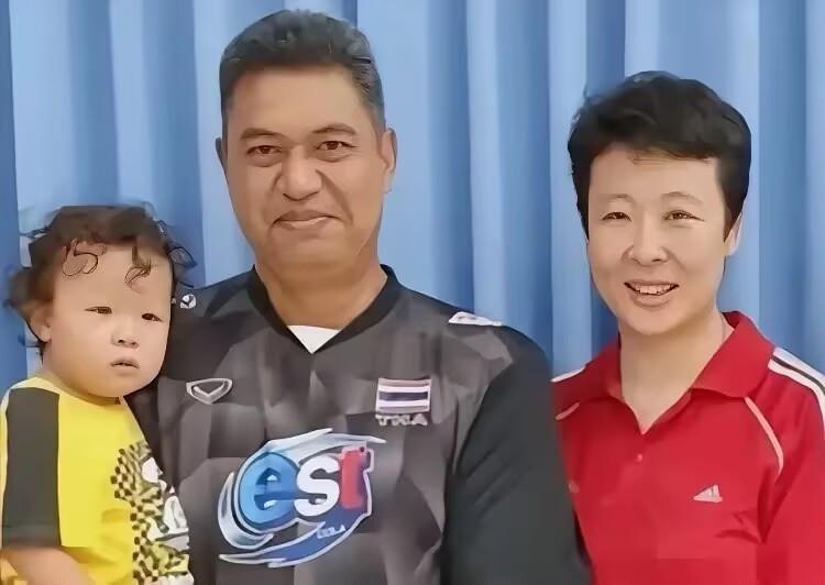泰国队打进决赛我不意外，日本队输球我也不意外。唯独让我没想到的是，赢球之后一部分