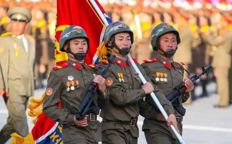俄乌战场传出朝鲜士兵现身俄罗斯训练场的相关传闻，乌克兰方面放出消息称，俄罗斯计划