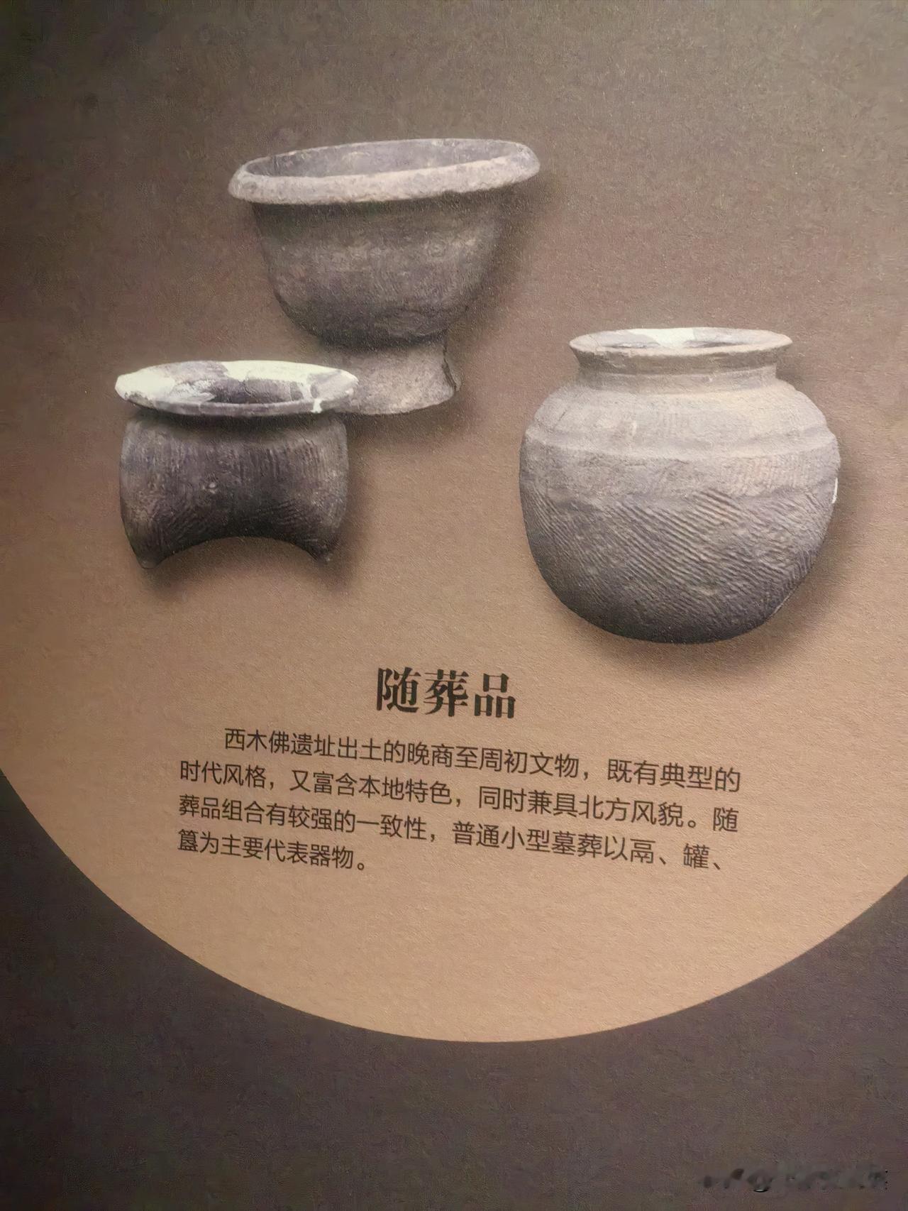 见着亲戚朋友家的熊孩子，哪怕再闹人，也别替人家管教。记住喽，人家的娃再赖，也是人