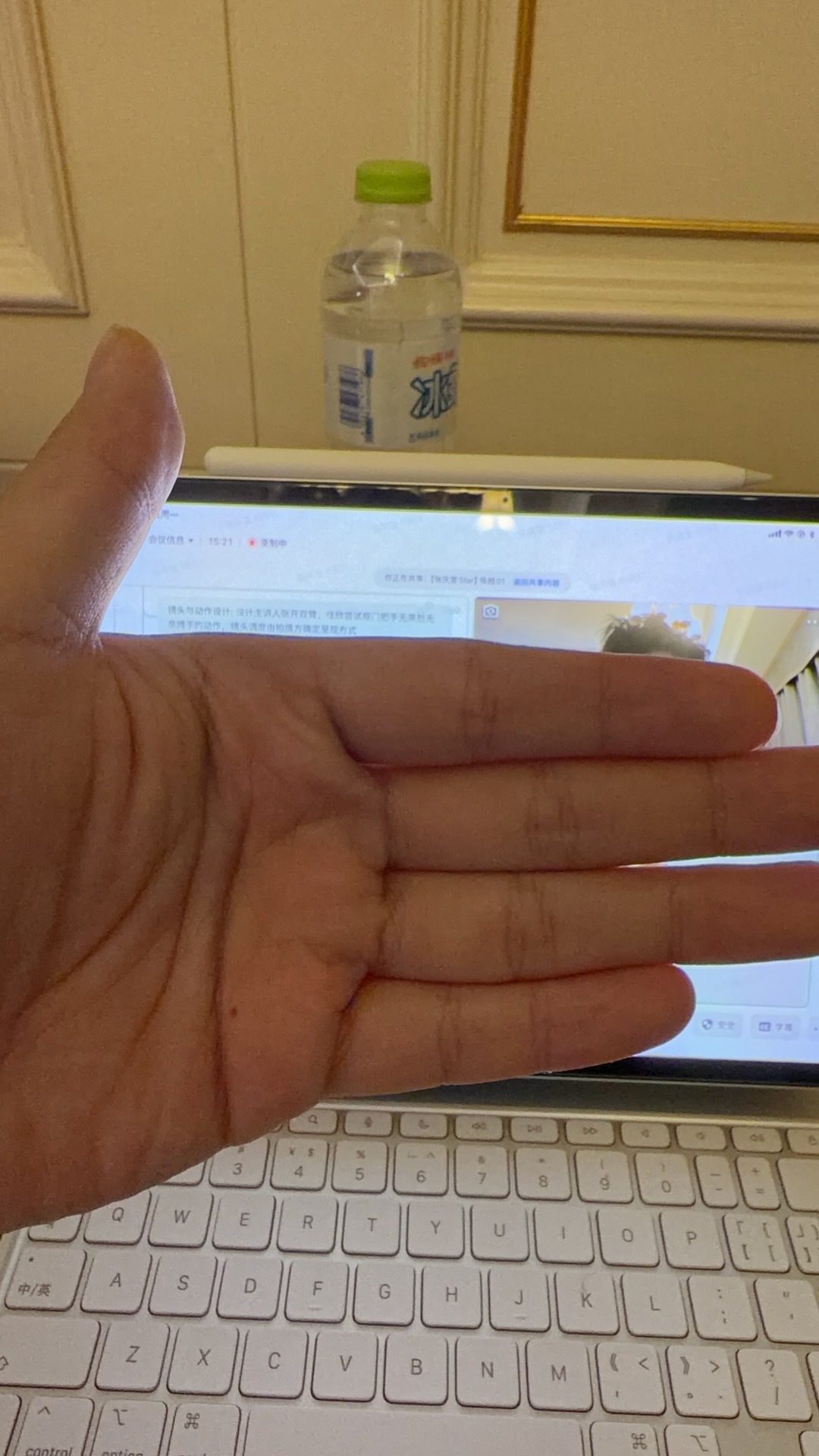 决定少发微博，多拍视频。行业竞争压力很大，没有好内容27年注定会更难。 