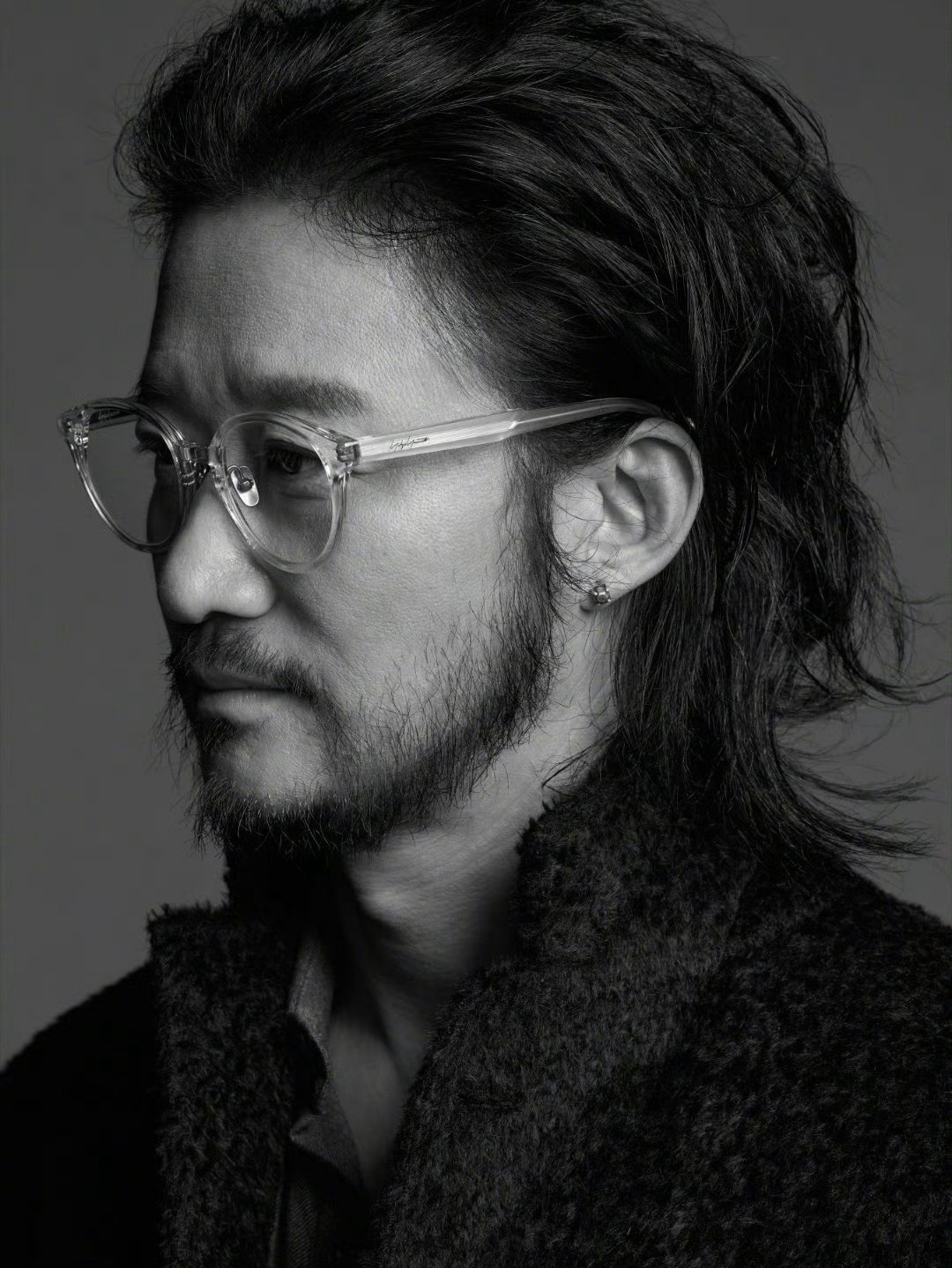 吴京这组帅得不太吴京人类对吴京的开发不足10%你跟我说这是吴京🙀长发胡子造型狂