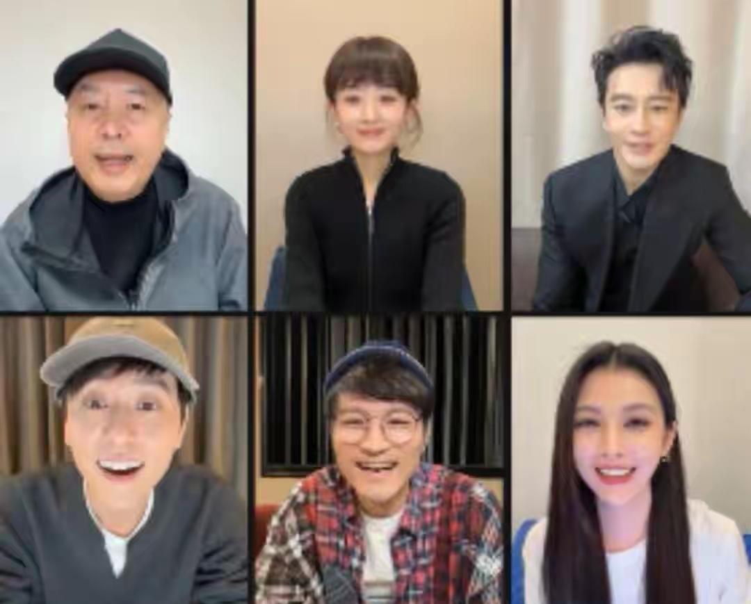 黄晓明妈妈夸赵丽颖，这波互动太有爱了
 
1月26日《小城大事》剧组直播，出了个