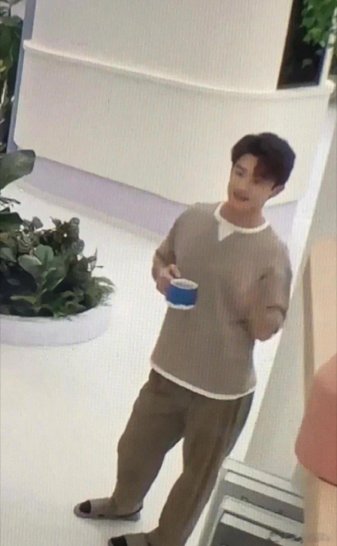#张远演唱会##心动的信号##毓言cp# 这真的不是gay吗？g里g气的 我没看