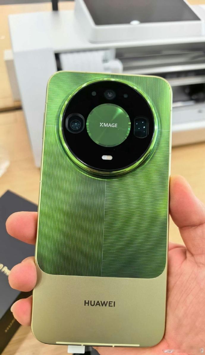 现在网上的消息我劝大家一条也别信，因为华为方面最近一直在调整，谁也不知道它下一步