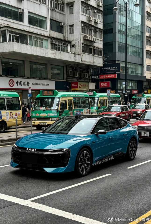 精神！ 群里看到的一个奥迪E5 Sportback AI改色图。 大v聊车 ​​