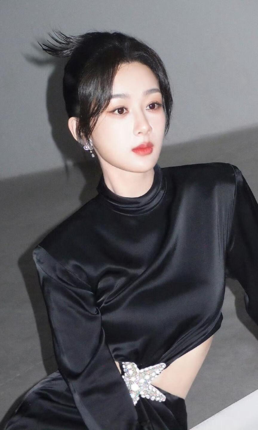 杨紫黑色西服yyds 