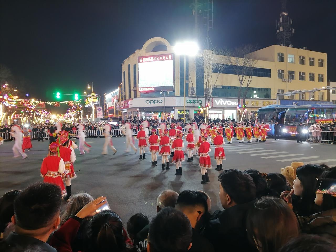 从苦难到辉煌：中国之路与中东之殇的深刻启示
 
两百年前，我的祖国也曾满目疮痍。