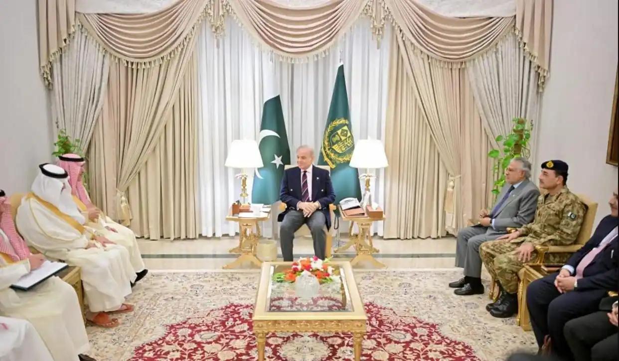 50亿到账立刻出兵！巴铁战机进驻沙特，波斯湾局势彻底紧张

近期中东局势持续绷紧