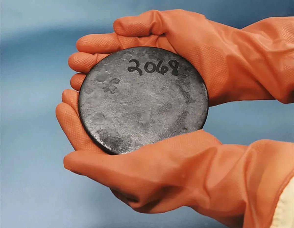 佩斯科夫表示，俄方仍愿意接收伊朗高丰度浓缩铀。

当地时间13日，俄总统新闻秘书