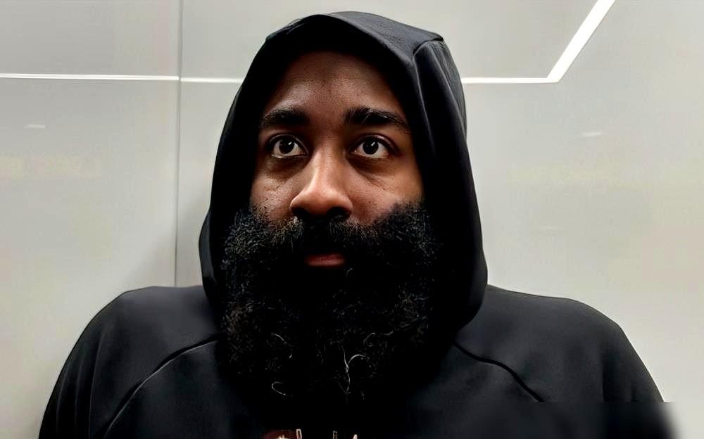 哎呀，看到这消息我真是替哈登捏把汗！
什么“想打亚历山大”，这纯属扯淡啊！
20