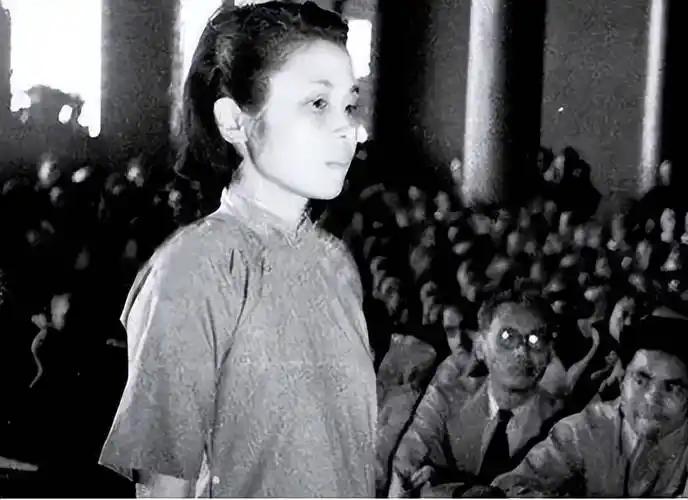 刑场绝响！怀孕八月军统女特工遇"枪下留人"，11年前善举终救己命
 
1951年