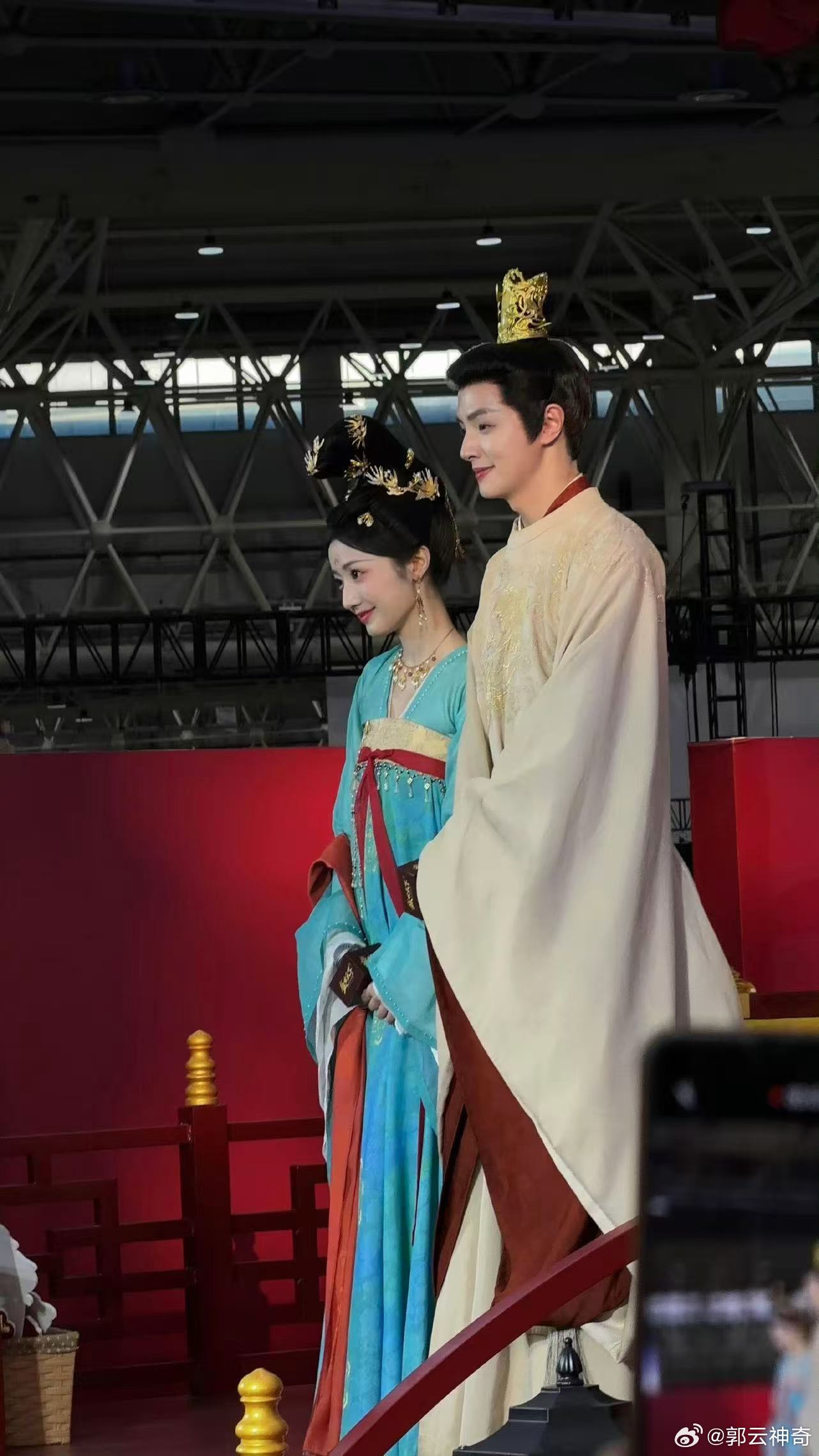 盛世天下盛世天下武汉见面会武汉见面会95cp强势霸榜，同框互动氛围感拉满，热度断