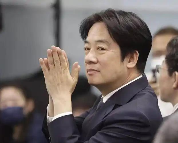 [月亮]赖清德想窜访斯威士兰却四处碰壁，日本跳出来撑腰反被外交部怼回去。

赖清