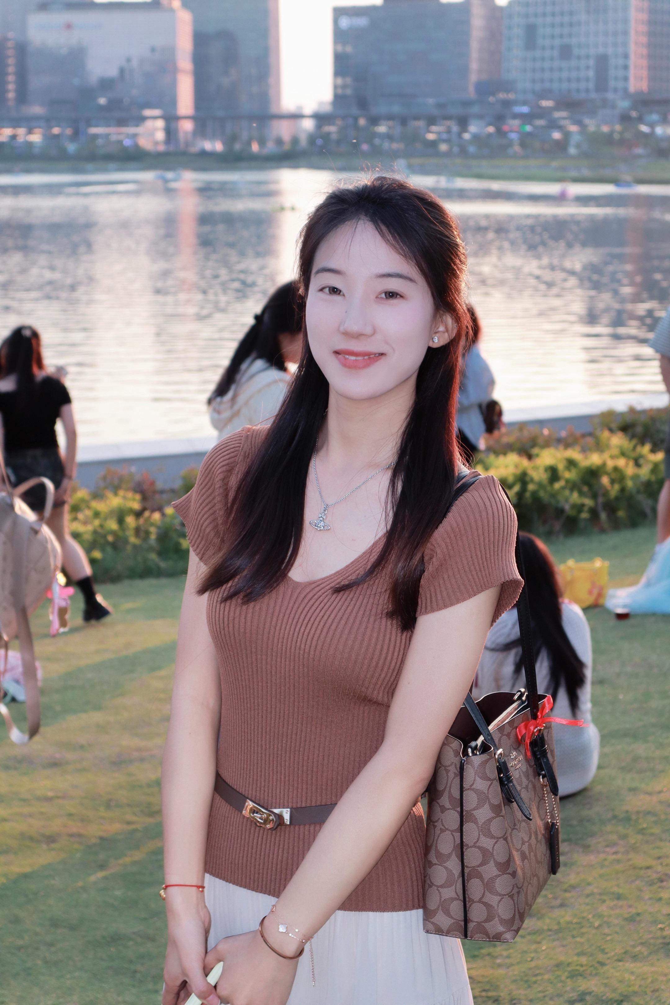 想念变成空气在叹息。