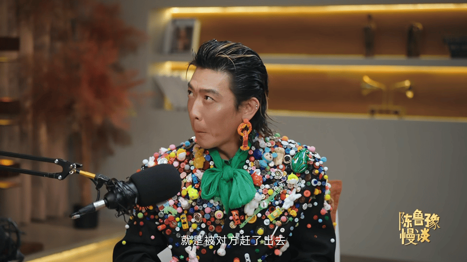 姜思达自曝采访外国明星被赶出去本来好好的心情准备了英文采访词 却被赶出去 谁来也