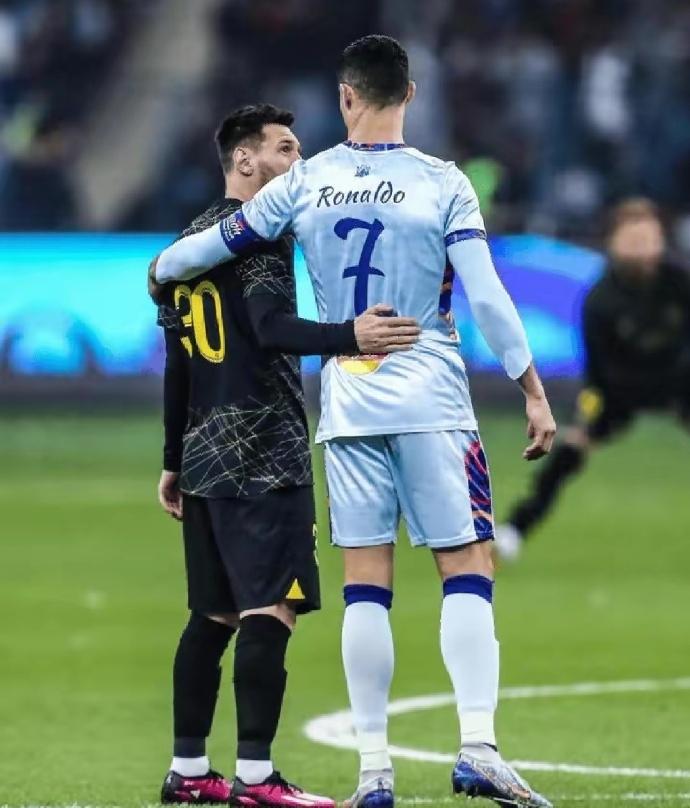 梅罗竞争结束了？C罗未入金球奖候选30人，足坛更新换代风暴来袭，名单有文章，[震