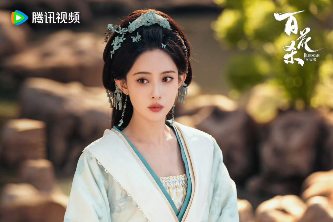 百花杀孟子义为何与爆改饺子型人格百花杀 看到太子去找尧西公主，手里磨花粉的动作默
