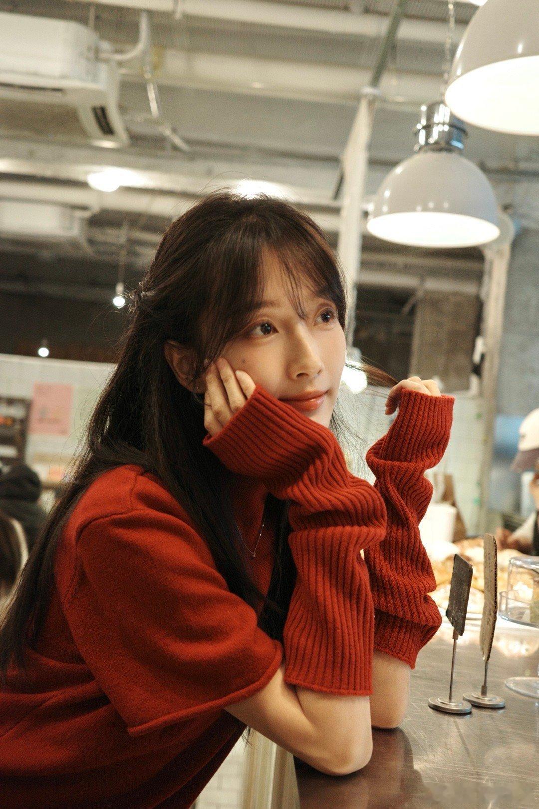 廖雨苇 除夕觅食中祝大家马年大吉！美好“马”上发生！！除夕快乐