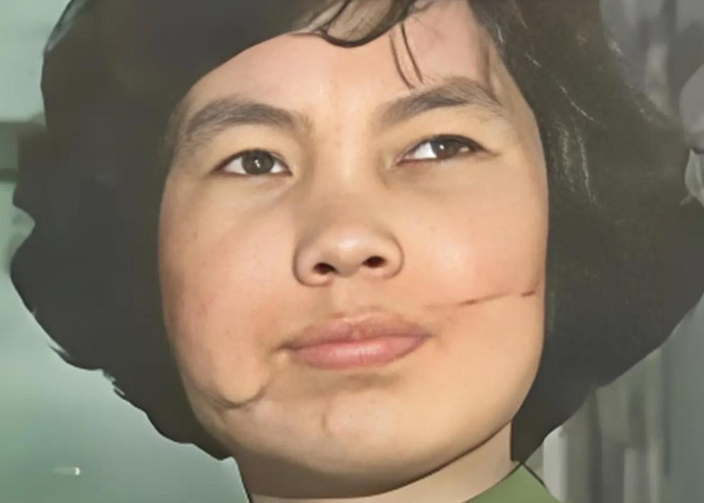 1959年，一位女子睡觉时，6名男子突然闯入，然而女孩的反应令人敬佩。很多人不知