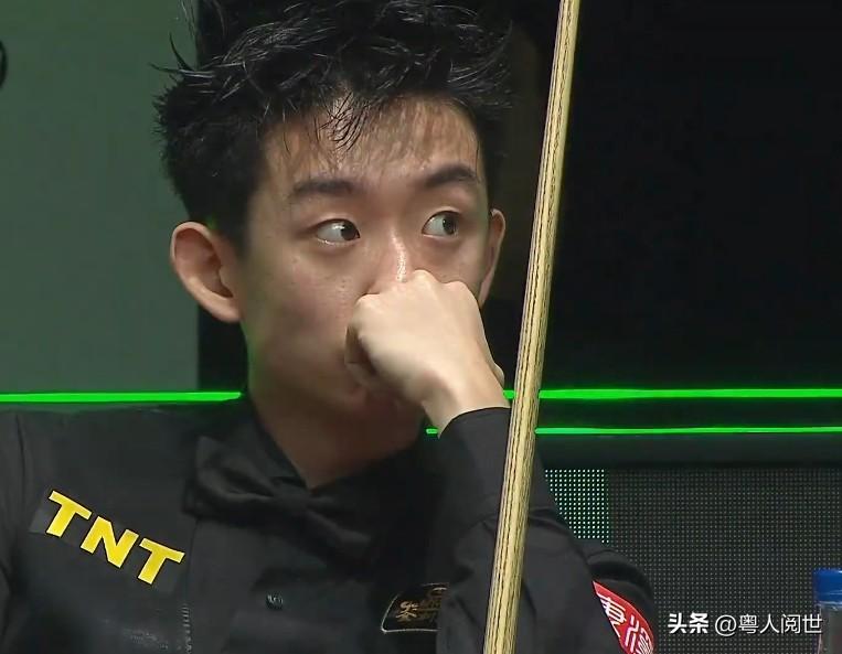 三座大山压顶！吴宜泽开启悲壮夺冠征程。
2026斯诺克玉山世界公开赛，经过三轮的