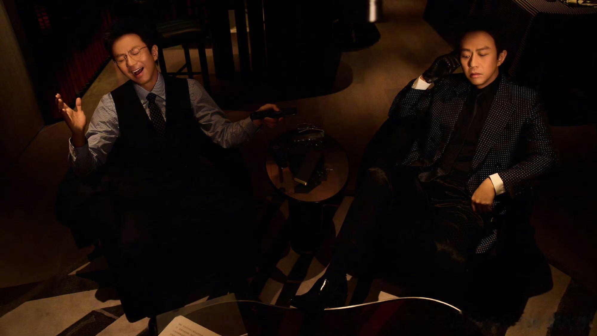 邓超出发广西录制五哈五哈广西出发路透 五哈广西录制路透流出，邓超率先出发，看得出