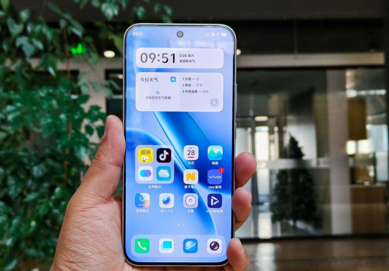 iQOO Z11如果你夏天也在用这款手机，你会发现超级爽，因为它真的可以看得清清