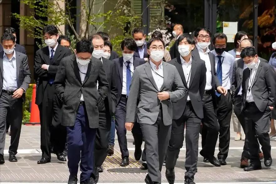 日本人怎么这么害怕讨厌中国人？说白了，日本人是明知理亏，还要怪中国人太记仇，又害