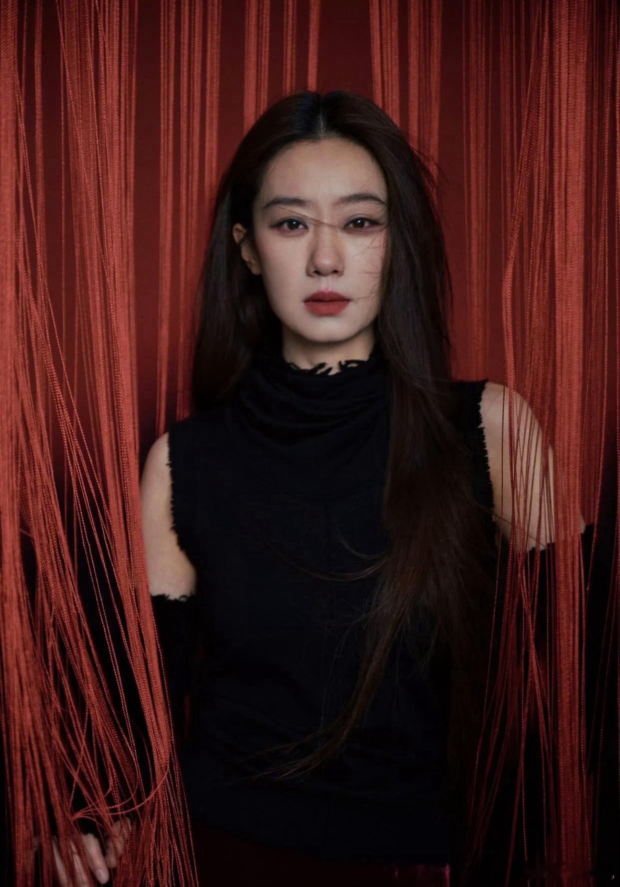 1.苗苗和郑恺当初是三年抱仨，怕被骂才捂住小女儿出生的事情，男方各种拒绝生四胎。
