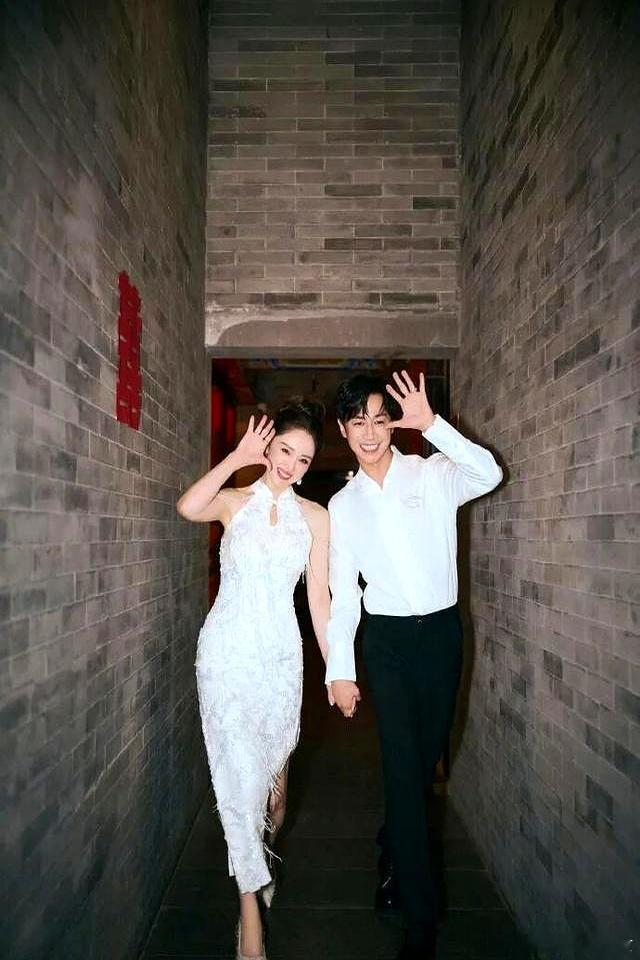 董璇说张维伊烦人难看幼稚2025年10月，在《王牌对王牌》节目中，主持人唐国强让