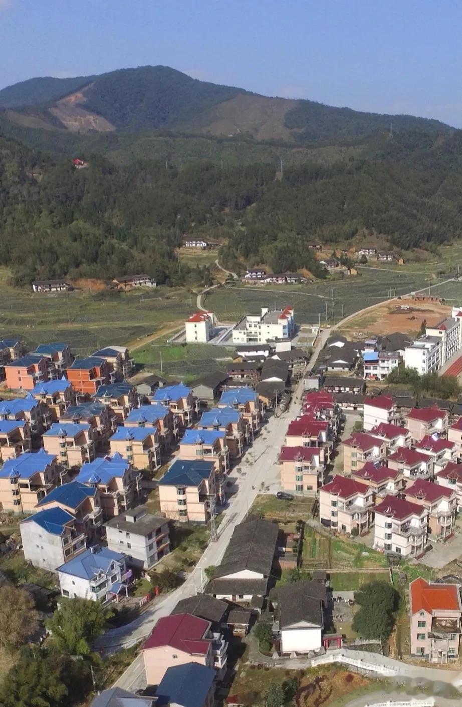 无论你是农村人还是城里人，关于宅基地的“六不准”一定要知道:

1.未经允许，不