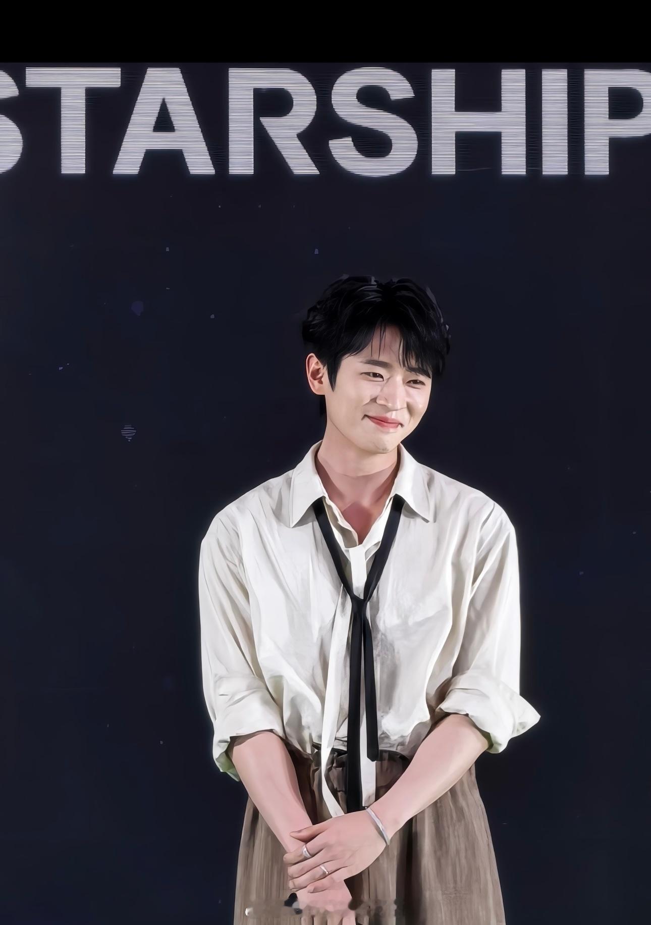 丞磊泰国见面会现场人气爆棚丞磊在泰国这么火吗丞磊的剧在海外比较受欢迎吧，海外粉丝