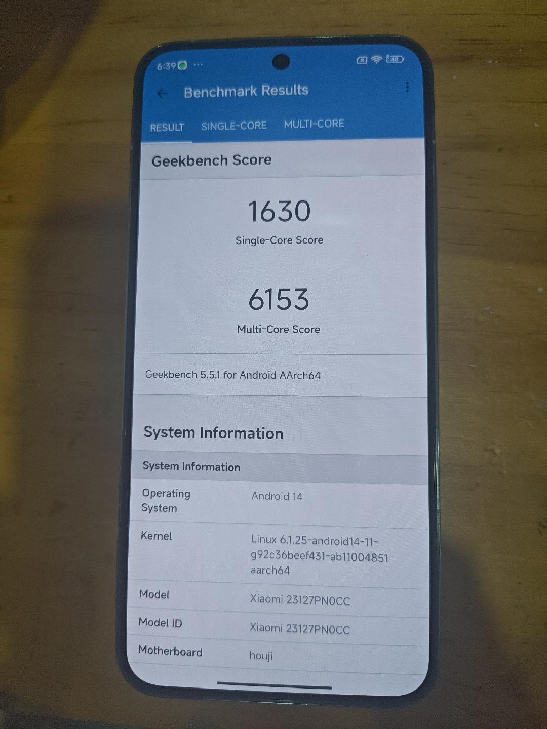 [奸笑]虽然换成了澎湃OS，但是还是忘不了MIUI的基操。有网友发现手里的小米1