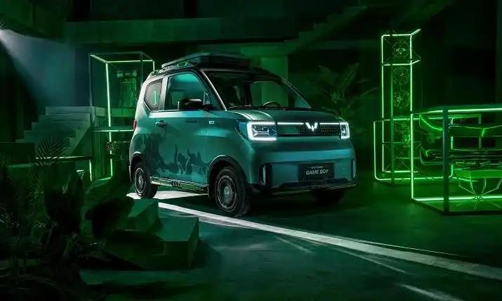 举个最简单的例子，中国新能源汽车真正开始陆续被消费者所接受，也就是2020年前后