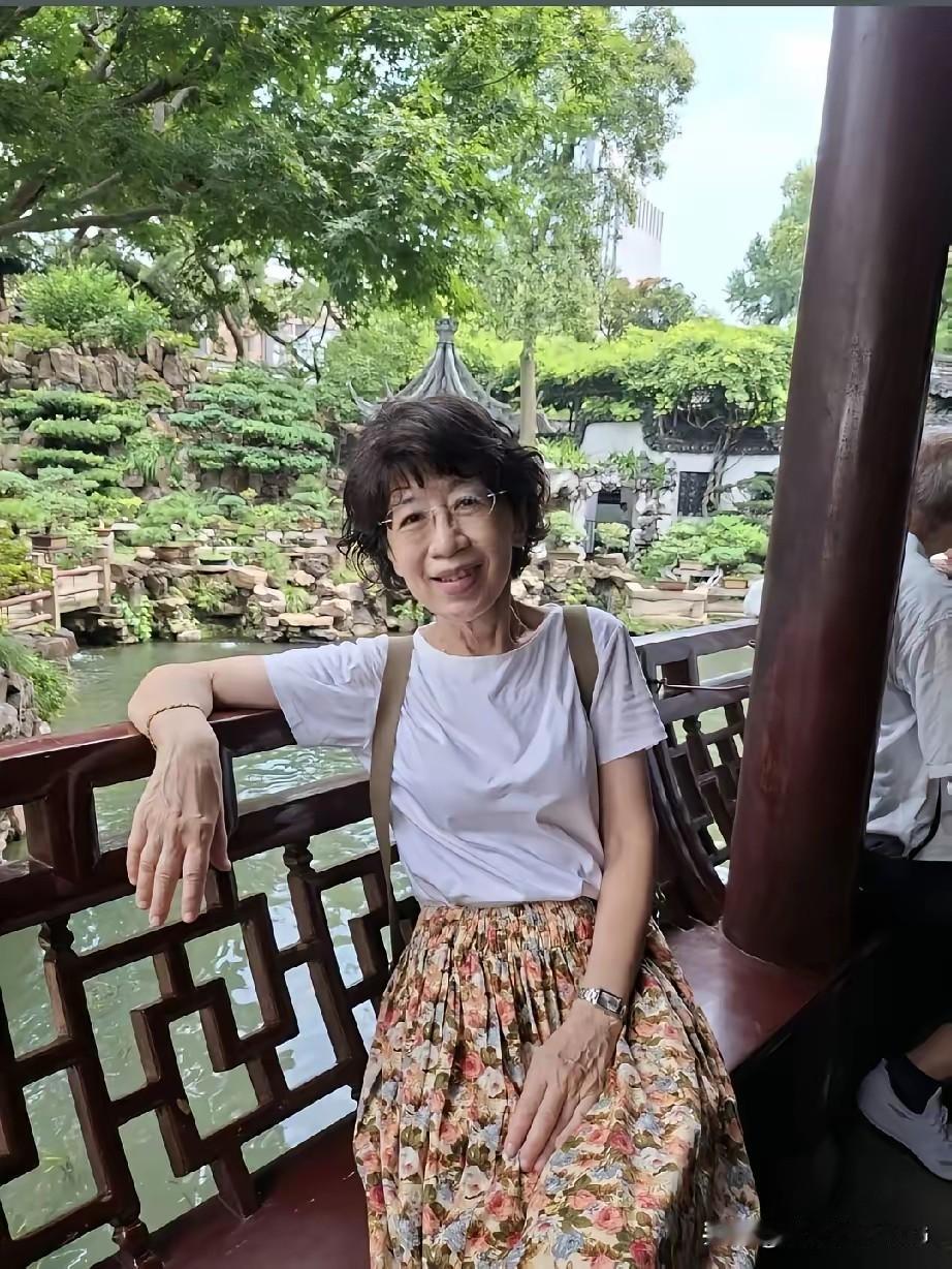 社会很单纯，复杂的“人”…[捂脸]
柯文哲老婆陈佩琪赴大陆旅游在台湾引起轩然大波