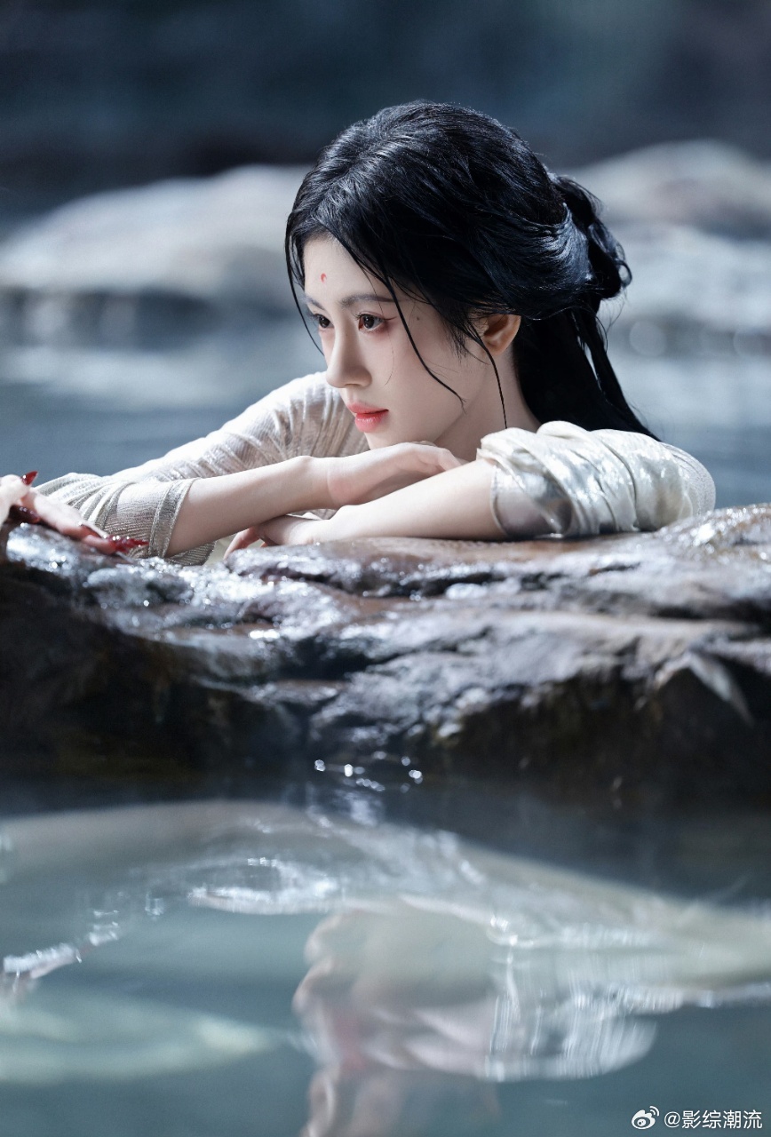 鞠婧祎蚊子视角头像鞠婧祎问我家孩子能当童模吗 被的新头像可爱晕了，蚊子视角的小狐